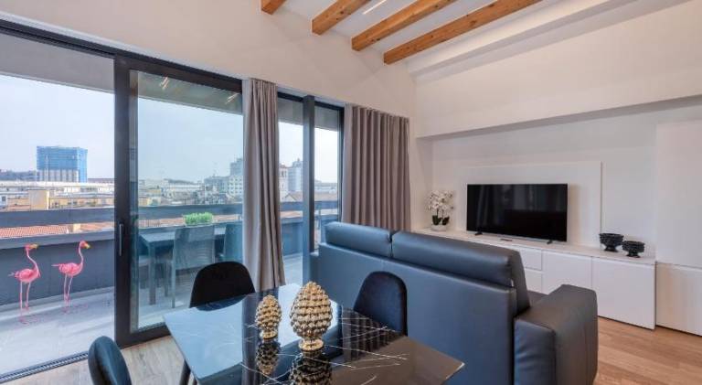 Holiday apartment with terrace | Next to Milan Cathedral | Pets allowed — photo 3