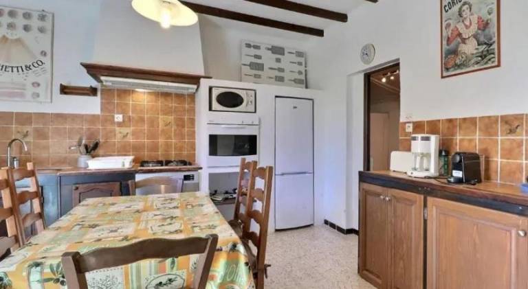 Fully equipped pleasant vacation home with barbeque, heated pool & terrace | Pets are welcome — photo 5
