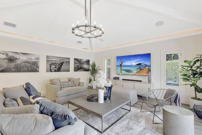 House Naples