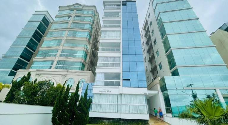 Rental apartment with 4 rooms for 8 persons in Itapema