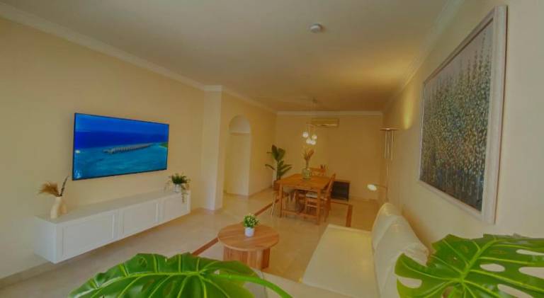 Holiday apartment with jacuzzi — photo 2