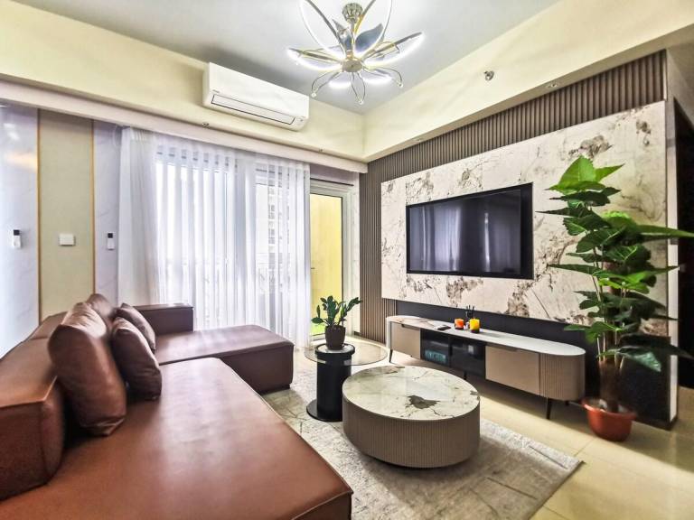 Fully equipped vacation home with pool | Suitable for remote work | Pets allowed in Pasay