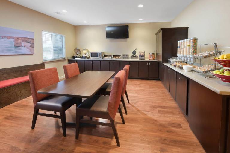 TownePlace Suites by Marriott Lake Jackson Clute — photo 5