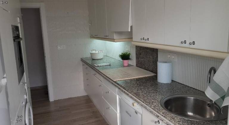 Rental apartment with 3 rooms for 6 persons — photo 4