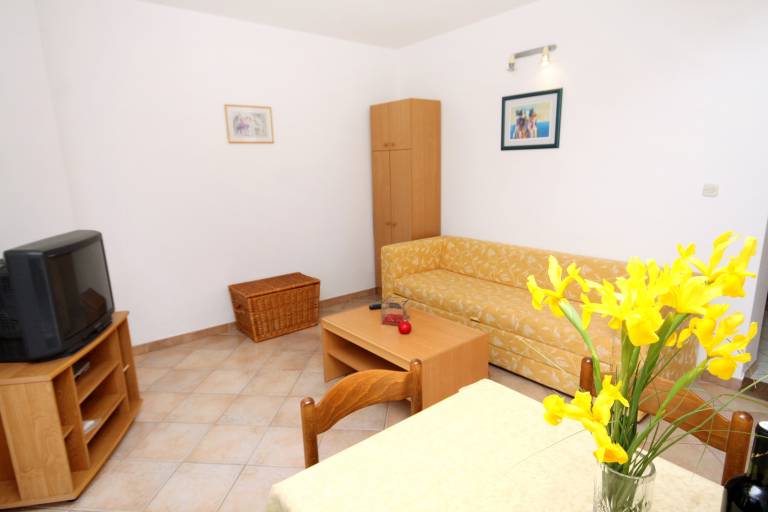 Two bedroom apartment with terrace and sea view Ivan Dolac, Hvar (A-592-a) — photo 3