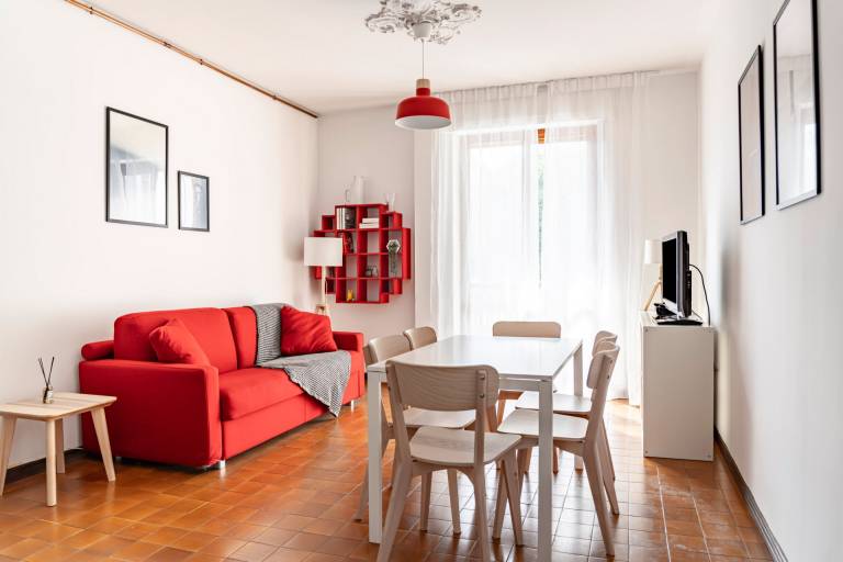 Rental apartment with patio in Torri del Benaco