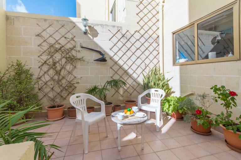 House with barbecue & terrace | Close to Fort St. Angelo — photo 3