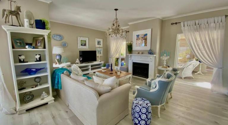 340 m&sup2; Ferienhaus