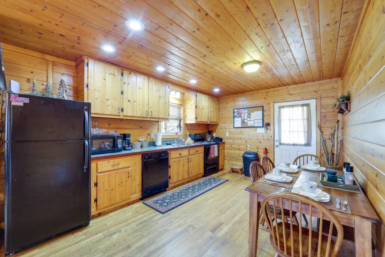 Secluded Lenoir Cabin: 4 Mi to Dtwn Blowing Rock — photo 5