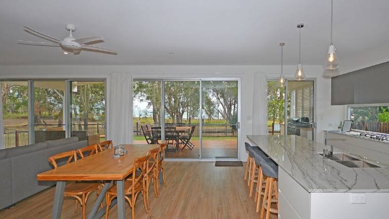 House Burrum Heads