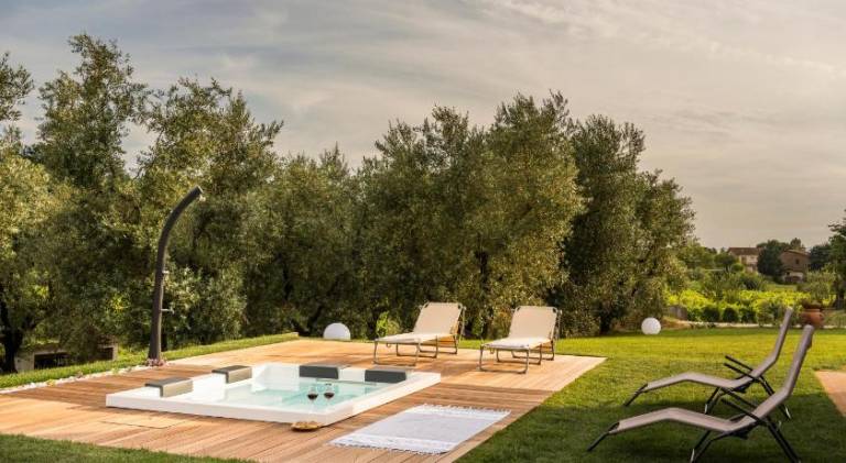 Rental apartment with garden, terrace & grill | Perfect for remote work in Pistoia
