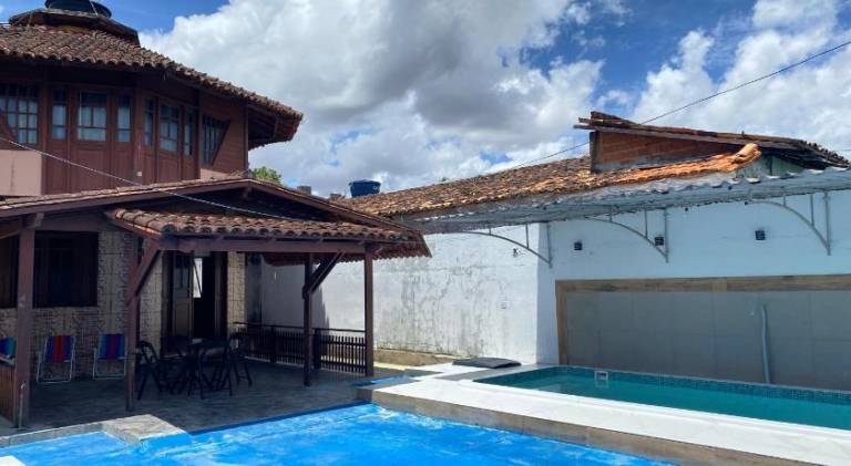 Vacation home with pool | Pet-friendly — photo 5