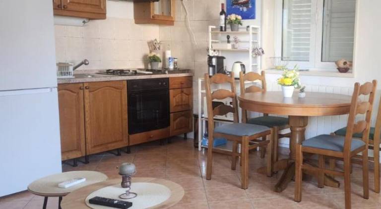 Holiday apartment with patio — photo 5