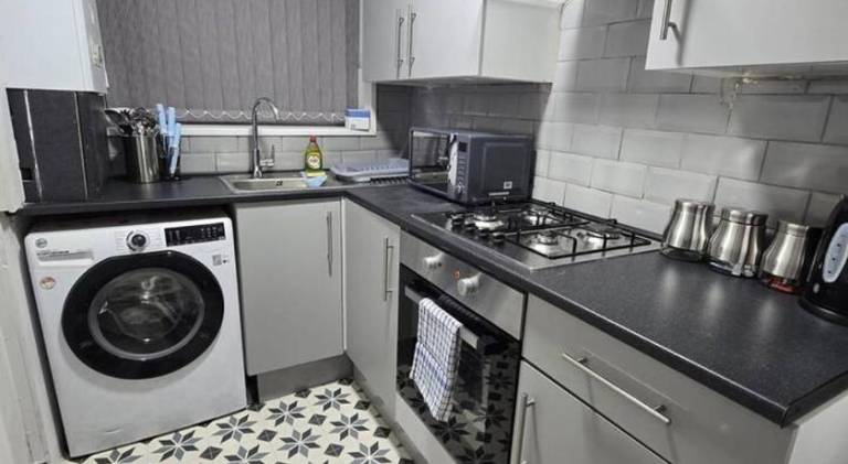 House with 3 rooms for 7 persons in Manchester