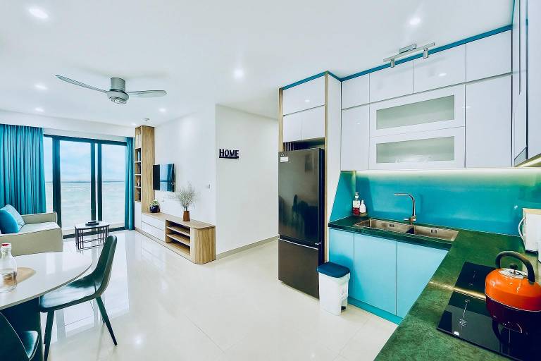 Wonderful apartment with yard, pool & jacuzzi | Water view | Perfect for remote work | Pets allowed in Hue
