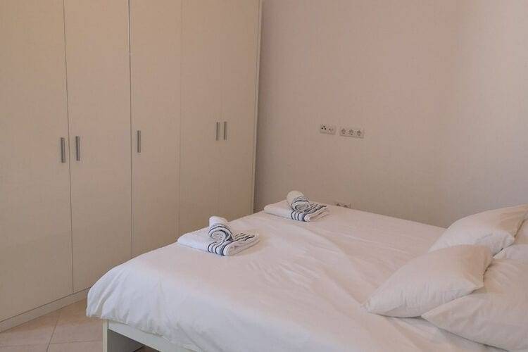 Rental apartment with yard & pool | Sea view — photo 5