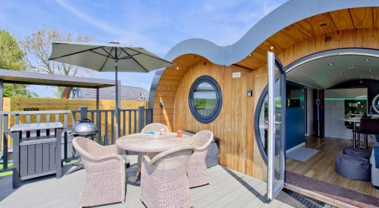 Hollins Farm - Dog Friendly, Self Catering Holiday Lodges — photo 4