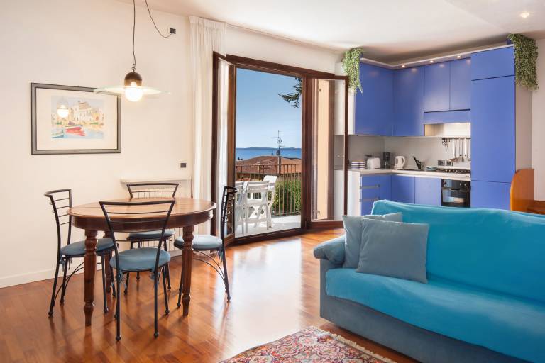 Fully equipped apartment with pool, patio & garden | Pets allowed — photo 3