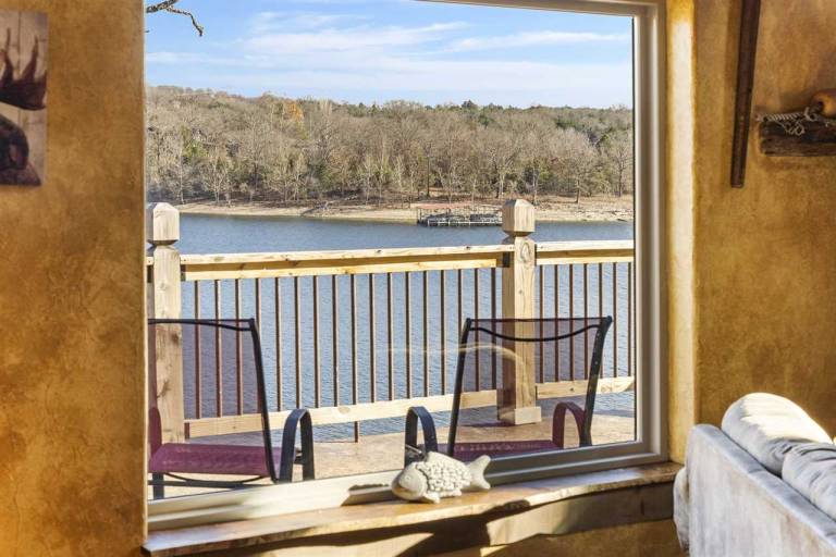 Fully equipped vacation home with pool & BBQ | Pet-friendly in Branson, MO