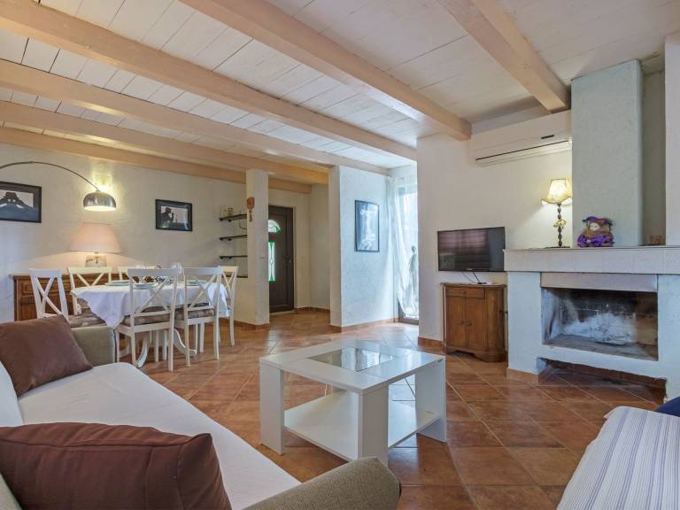 Nice house with patio, barbecue & private pool | Dogs allowed — photo 2