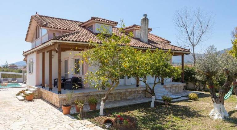 Fully equipped vacation home with yard, terrace & private pool | Good for workation | Dogs allowed — photo 4