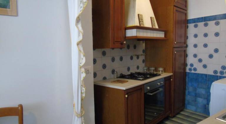 Rental apartment with BBQ & patio — photo 4