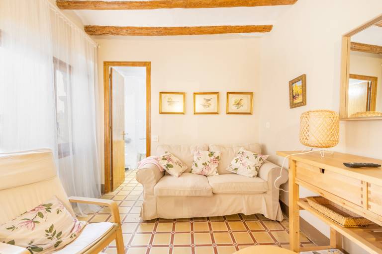 Rural House 'Casa Estel Miracle' with Private Terrace and Courtyard — photo 2