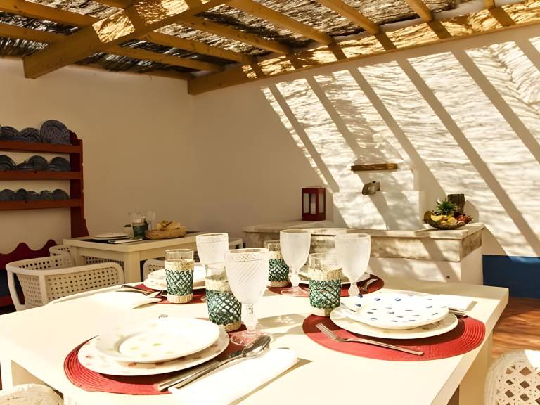 Vacation home with patio, yard & barbecue | Pets are welcome — photo 4