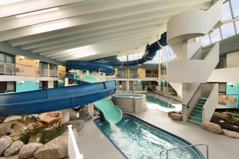 Travelodge by Wyndham Saskatoon — photo 4