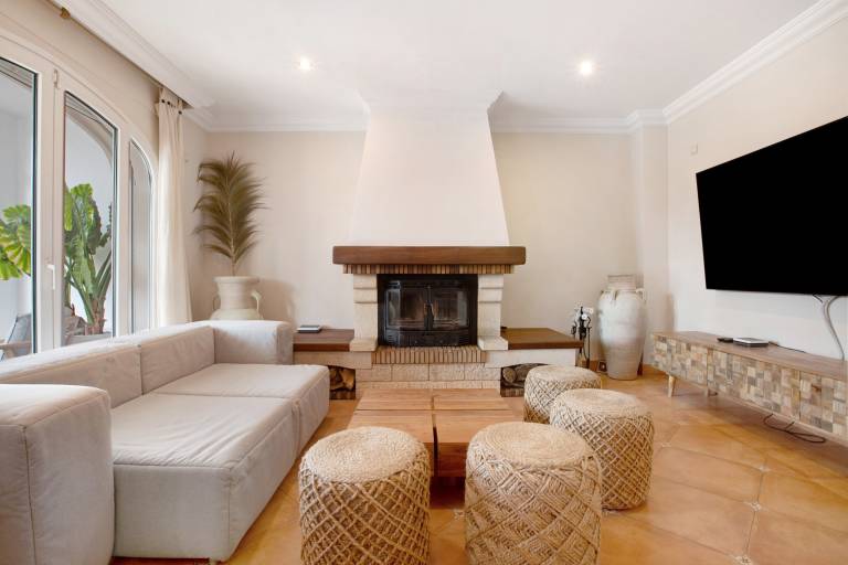 La Casita del Mar – House with Jacuzzi, Garden & Terraces 300 m from the Beach in Torremolinos — photo 3