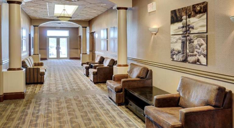 Lakeview Inns & Suites - Fort Saskatchewan — photo 5