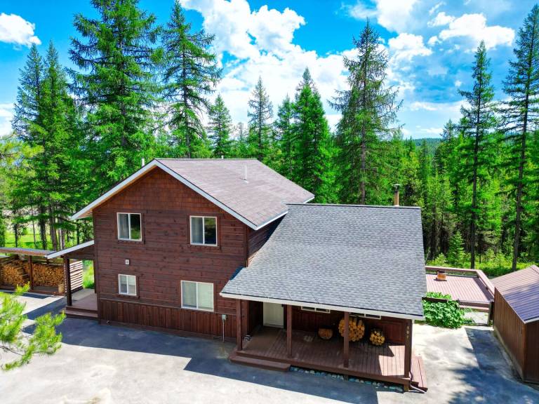 House  Whitefish