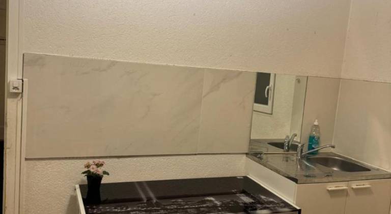 Room 3 near the airport Riant Bosquet 1218 Grand Saconnex