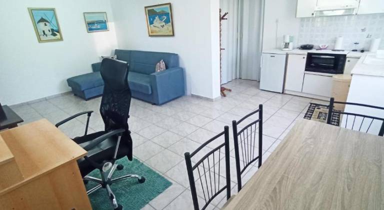 Maris full apartment with roof garden access — photo 2