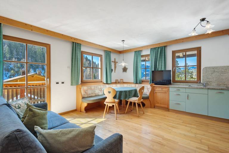 Apartment 'Ciasa Mirio Mirio' with Mountain View, Balcony & Wi-Fi in San Martino in Badia