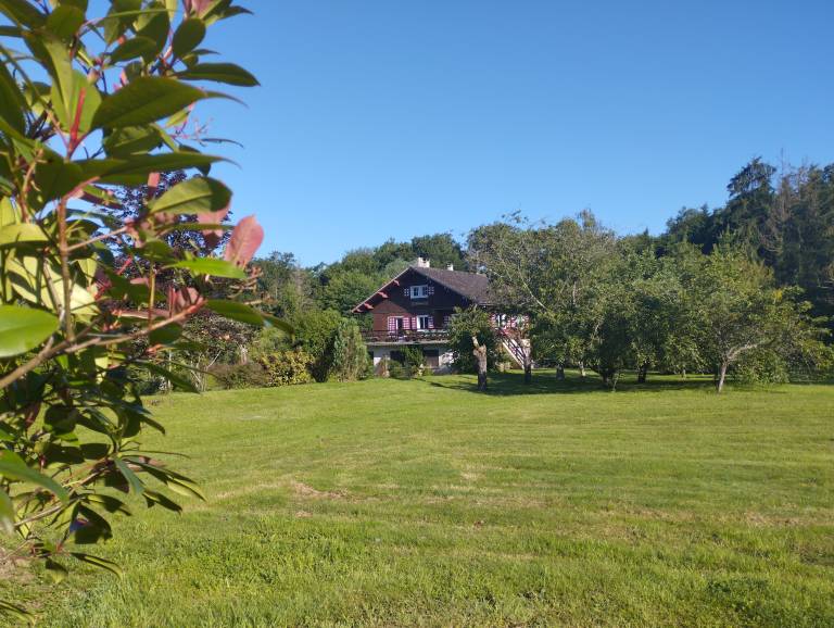 Gite with terrace, yard & barbecue | Water view — photo 4