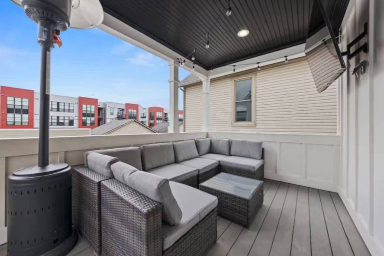Parking Free- Convention - King Bed - Short North — photo 4