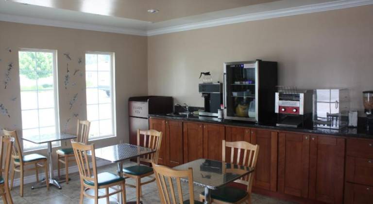 Americas Best Value Inn & Suites - Redding, CA — photo 4