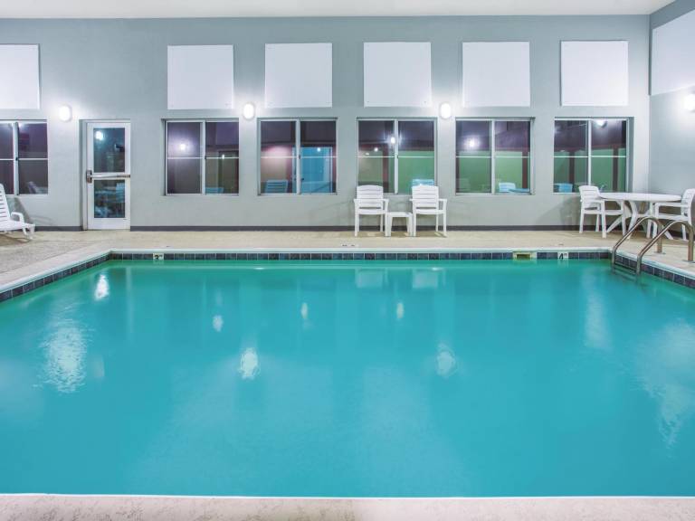 La Quinta Inn & Suites by Wyndham O'Fallon, IL - St. Louis in O'Fallon, IL