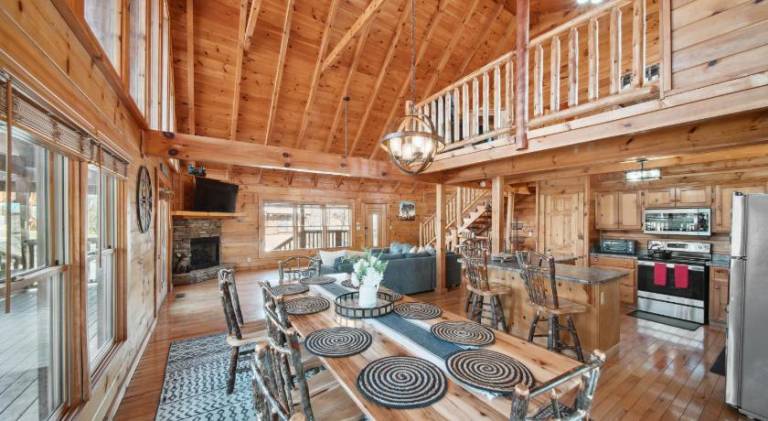 Vacation home with pool & jacuzzi — photo 2