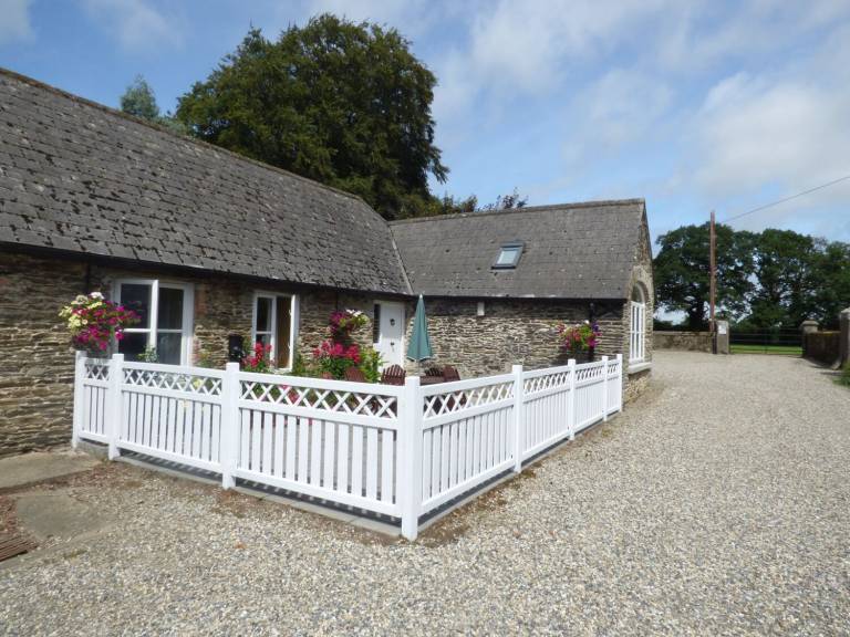 Cabin  Tomadilly