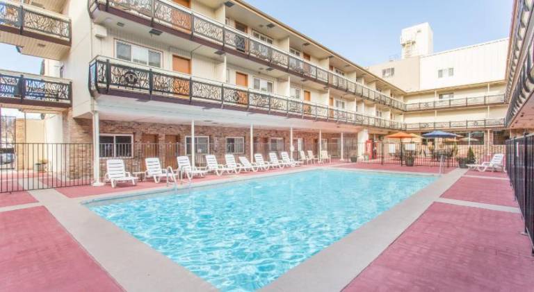 Ramada by Wyndham Elko Hotel at Stockmen's Casino — photo 4