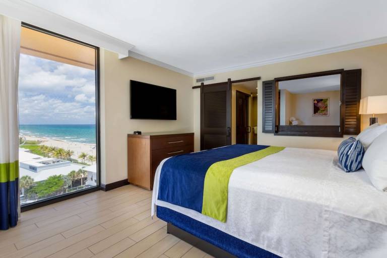 Resort Deerfield Beach