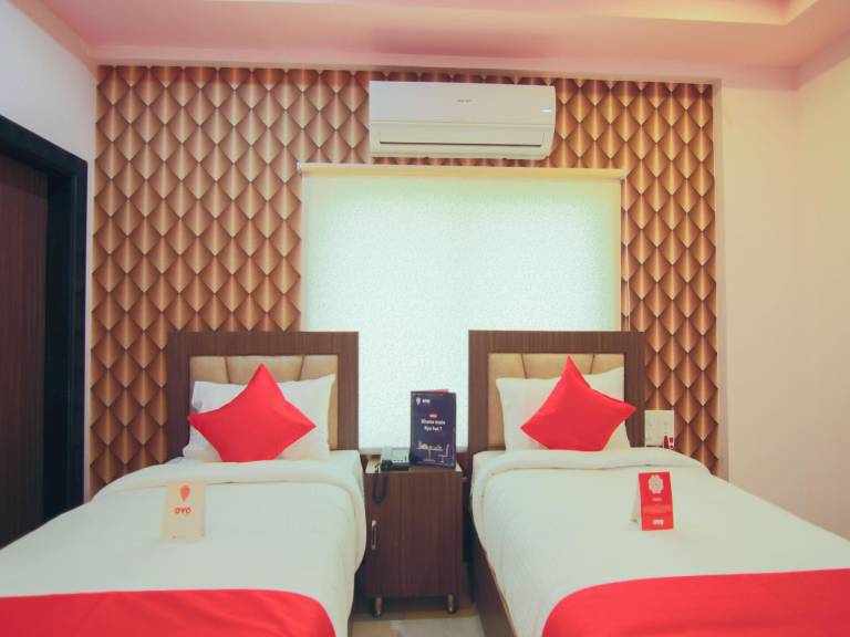 Hotel O B Square