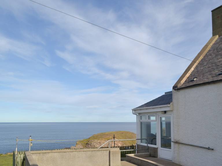 Cottage  Buckie