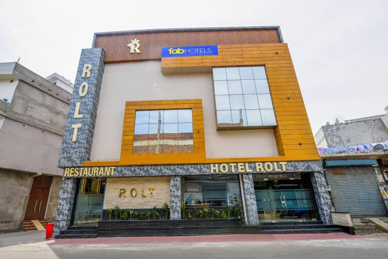 FabHotel Rolt