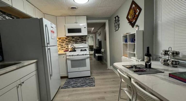 Apartment with garden — photo 3