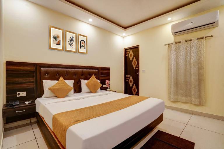 Hotel Grand Lawson IGI Airport in New Delhi