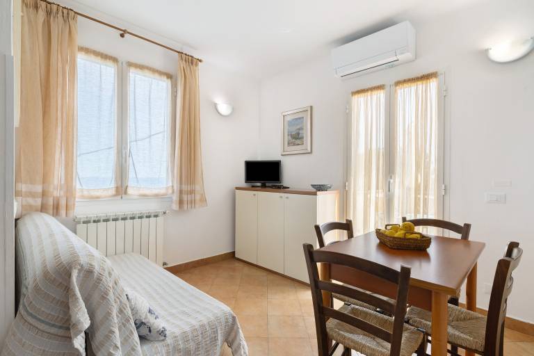 Beautiful holiday apartment with pool, garden & patio | Sea view | Beach nearby | Pets are welcome — photo 3