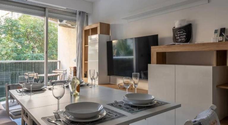 Lovely holiday apartment with patio | Pet-friendly — photo 5